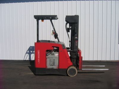 2005 raymond quad stand up forklift 