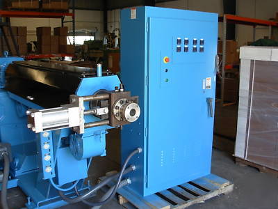Plastic extruder 2.4 in nrm 30 to 1 vented